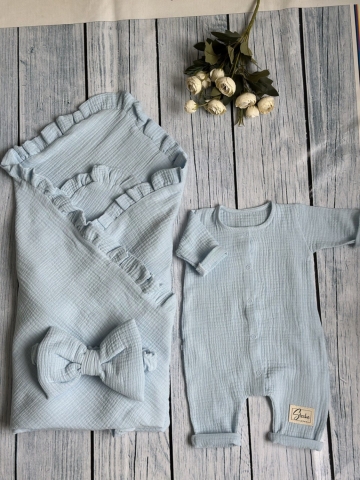 Купить оптом 335-Г. Комплект из детского комбинезона,  р 56 и конверта муслин, хлопок 100% 90/90 см, голубой в Саранске