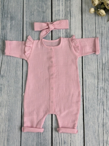 Купить оптом 336-Р. Комбинезон с повязкой для девочки из муслина, хлопок 100%, размеры 56,62,68, розовый в Саранске